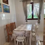 Kero New Value 2023 Fully Ac Apartment